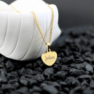 Bedel hartje met naam graveren met ketting