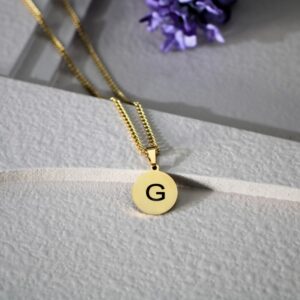 Bedel Initial graveren goudkleurig met ketting