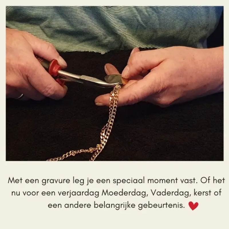 Bedel hartje met naam graveren met ketting