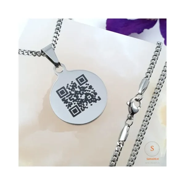 Bedel QR code graveren zilverkleurig met ketting