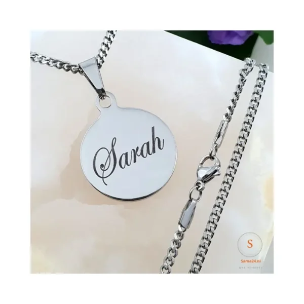 Bedel met naam graveren zilverkleurig met ketting
