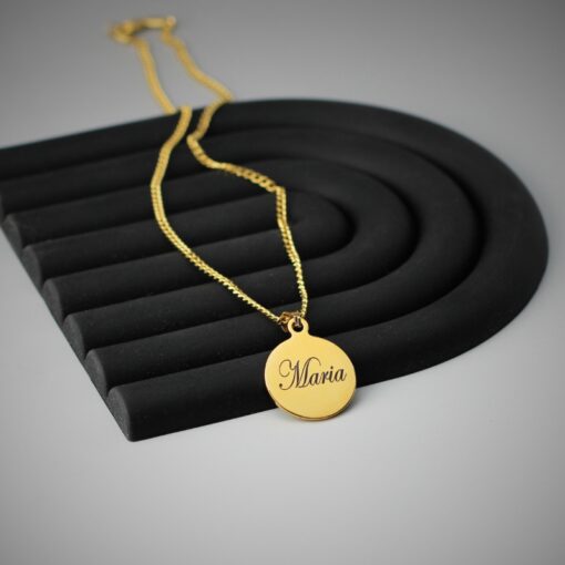 Bedel met naam gravure goudkleurig met ketting