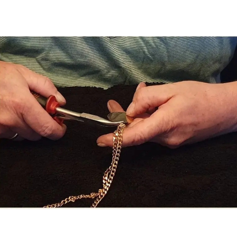 Sleutelhanger met letters zwart